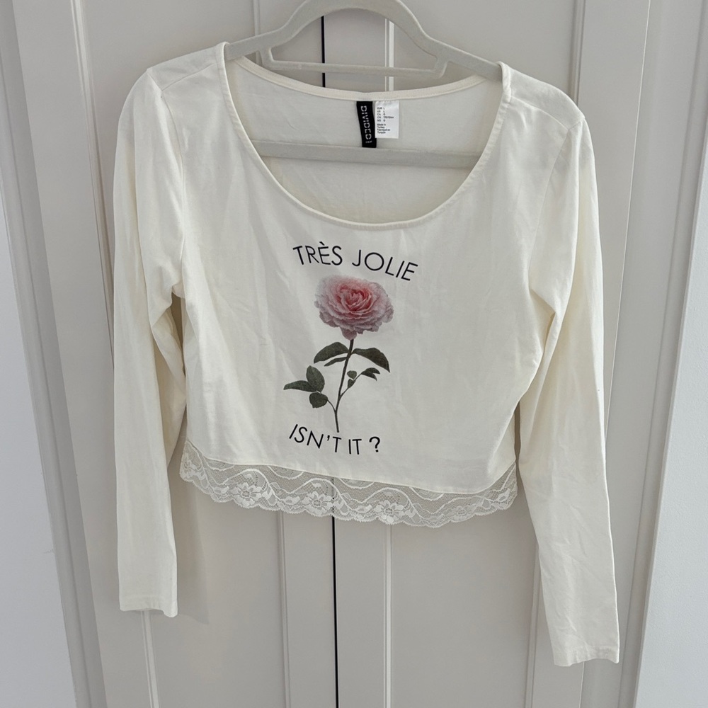 Divided Cream Long-Sleeve Cropped Top with Pink Rose Graphic